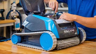 Robotic pool cleaner maintenance guide